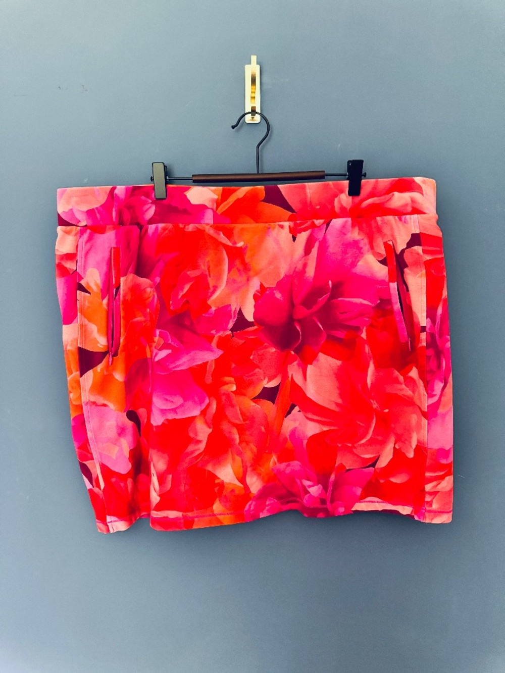 T by Talbots Everyday Stretch Skort in pink red floral print size 3X